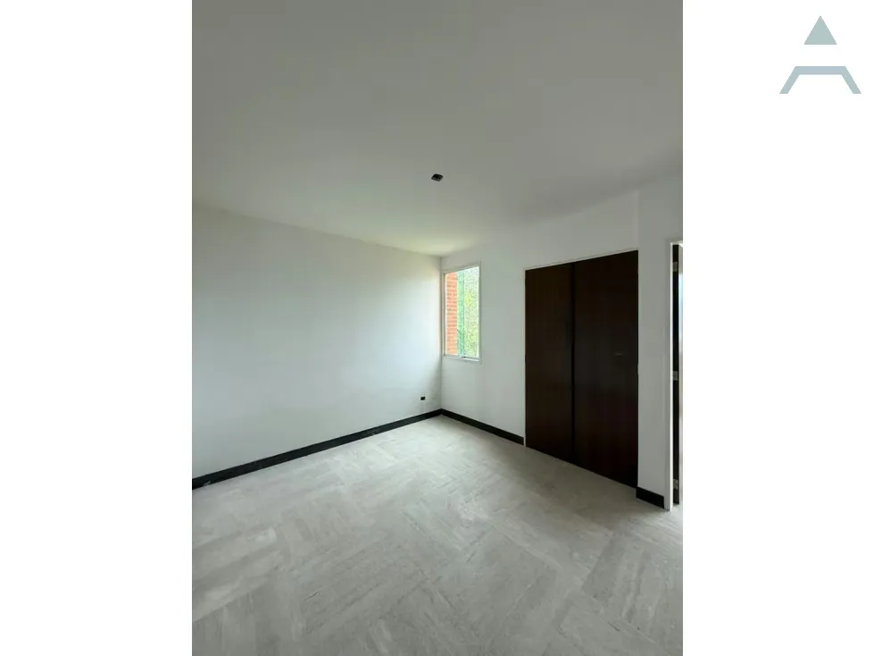 Se vende Apto 226m² 4h/3b/3p Lomas del Sol - 15