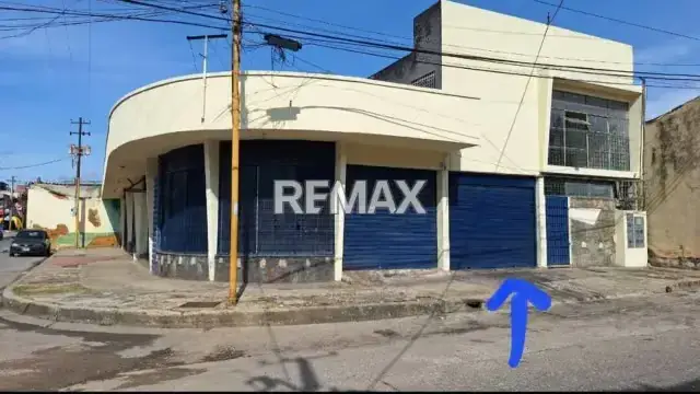 Galpón en Alquiler Ubicado entre Michelena y Carabobo