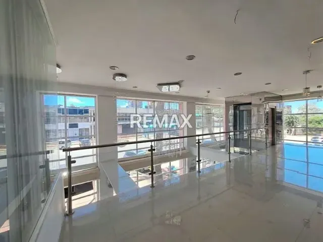 LOCAL COMERCIAL PREMIUM DE 2 NIVELES CON ASCENSOR PROPIO, A PIE DE CALLE, GRAN VITRINA COMERCIAL EN PORLAMAR, MUNICIPIO MARIÑO, ISLA DE MARGARITA - 19