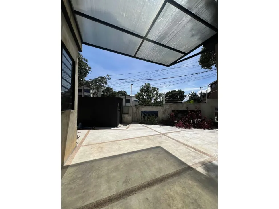 Vendo casa 384m2 4h/3b/4p Los Palos Grandes 3526 - 3