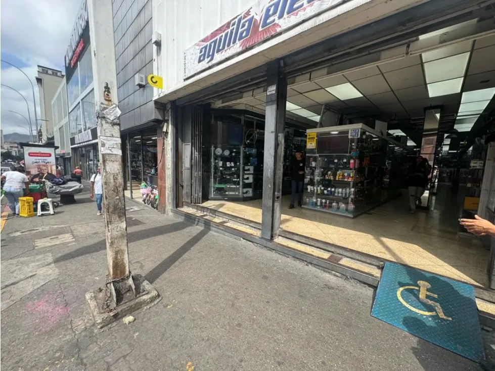 VENDO LOCAL 1090m2 3B AV,BARALT - 2