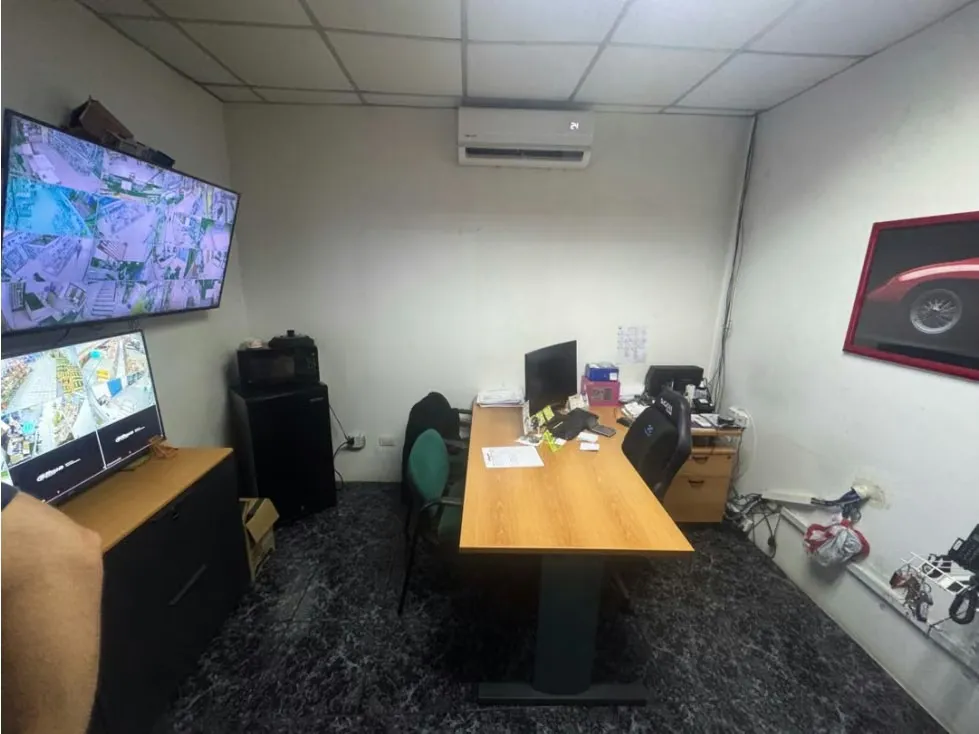 VENDO LOCAL 1090m2 3B AV,BARALT - 13