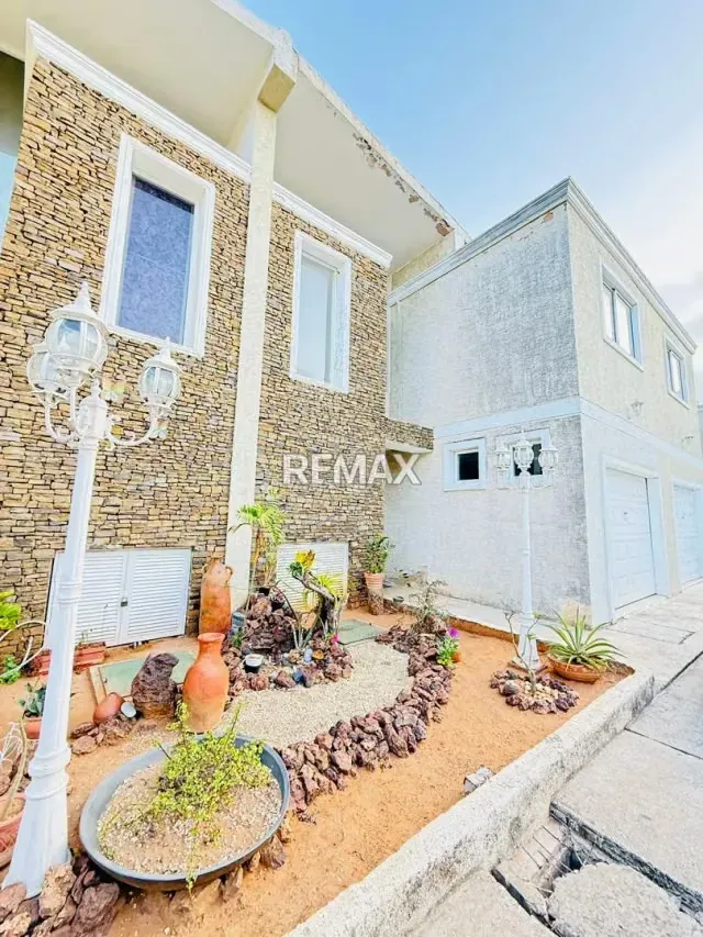 TOWNHOUSE EN LA ASUNCIÓN,ARISMENDI,GUATAMARE, CONJUNTO PRIVADO EN LA ISLA DE MARGARITA - 3