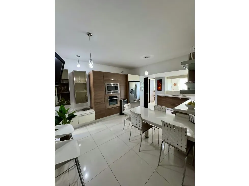 Apartamento en Venta en Las Mesetas de Santa Rosa De Lima 4H/ 4B/ 3P - 7