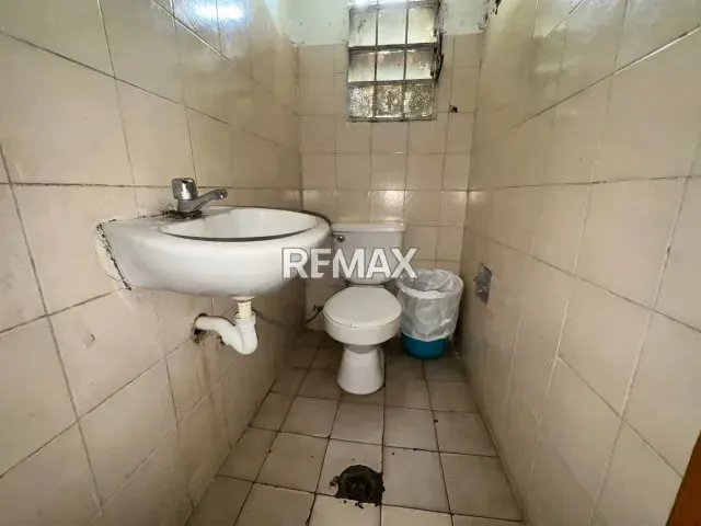 Excelente local comercial y fondo de comercio en venta en Los Chaguaramos - 11