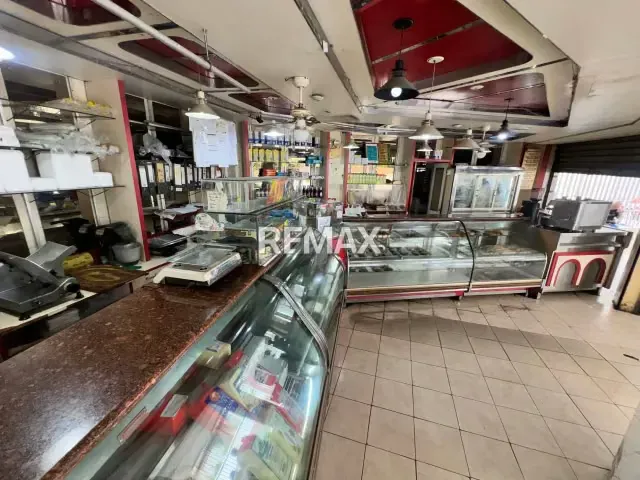 Excelente local comercial y fondo de comercio en venta en Los Chaguaramos - 3