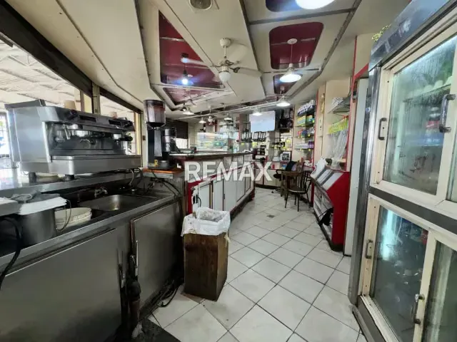 Excelente local comercial y fondo de comercio en venta en Los Chaguaramos - 7