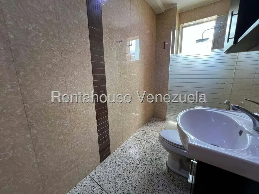 Apartamento (1 Nivel) en Venta en Parroquia Catedral, Distrito Metropolitano - 16