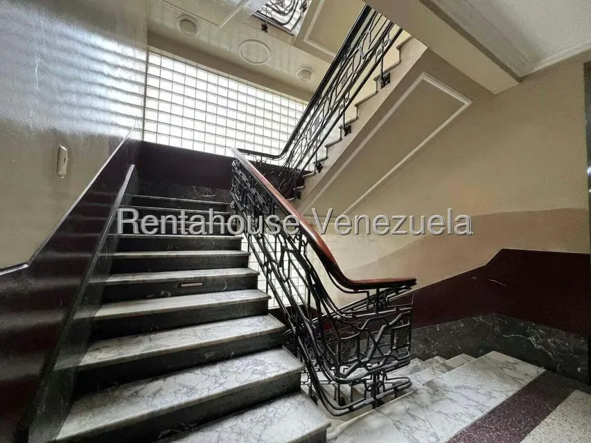 Apartamento (1 Nivel) en Venta en Parroquia Catedral, Distrito Metropolitano - 24