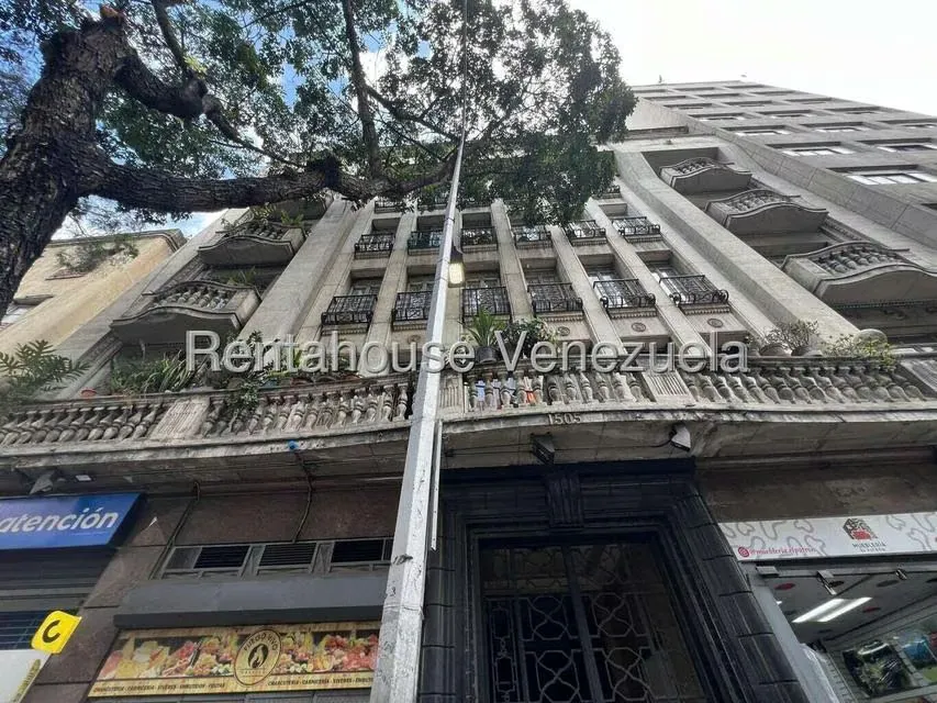 Apartamento (1 Nivel) en Venta en Parroquia Catedral, Distrito Metropolitano - 27