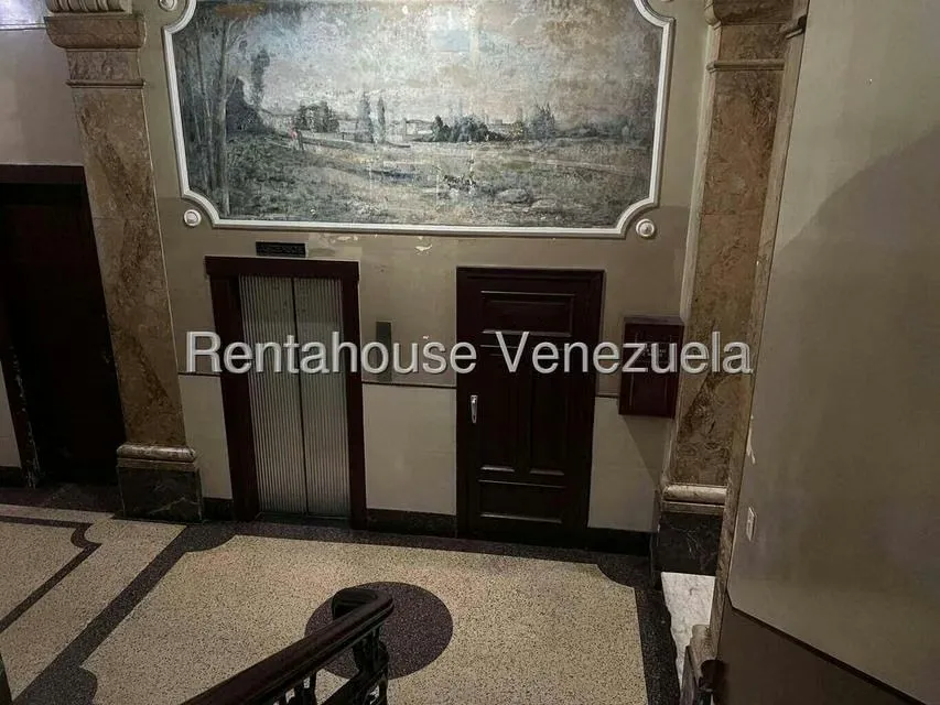 Apartamento (1 Nivel) en Venta en Parroquia Catedral, Distrito Metropolitano - 4