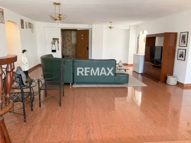 Amplio Pent-House de 4 Habitaciones en Venta, Piso 8, San Juan - 15