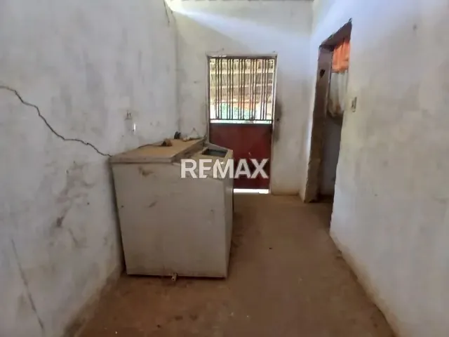 Se Vende Terreno con Bienhechurias en excelente ubicación Coro Edo Falcón - 8
