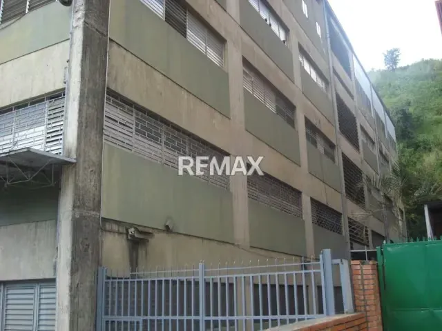 DEPOSITO EN ALQUILER EN PALO VERDE