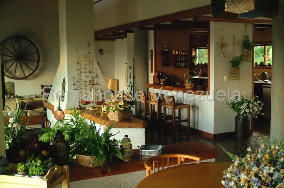 Casa (Multipes Niveles) en Venta en La Colonia Tovar, Aragua - 3