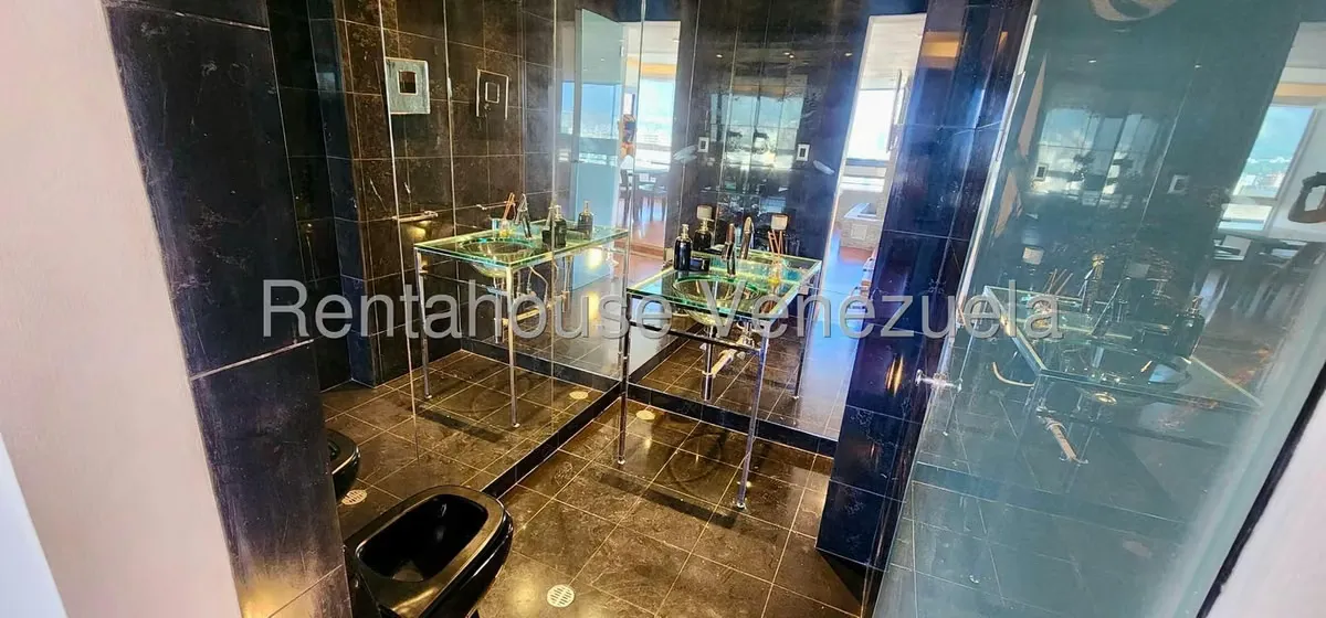Apartamento (1 Nivel) en Alquiler en Colinas de Bello Monte, Distrito Metropolitano - 13