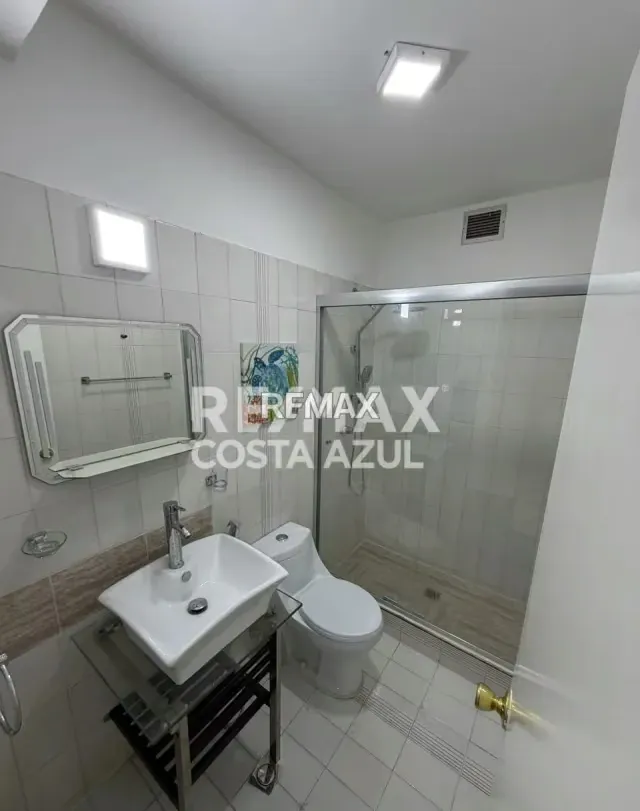 Descubre este impecable apartamento en el Edificio Punta Brava, comercializado por Costa Azul. - 13