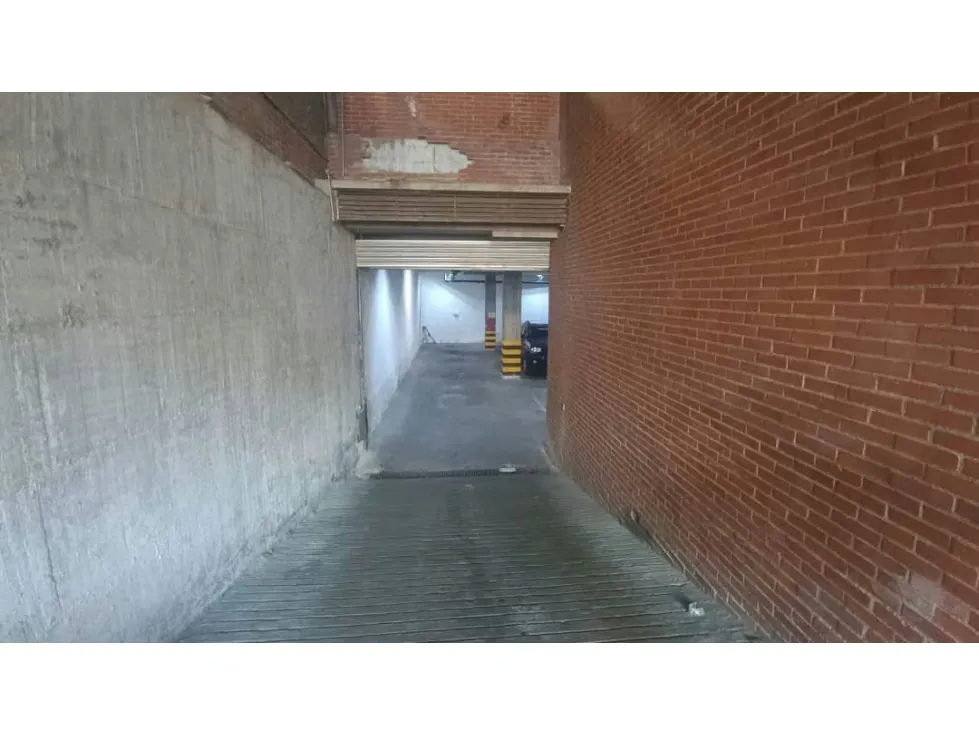 Vendo/alquilo edificio 3.200m2 Zona industrial La Trinidad 0733 - 10