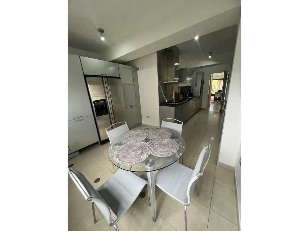Alquilo apartamento 145m2 Los Chorros 2608 - 2