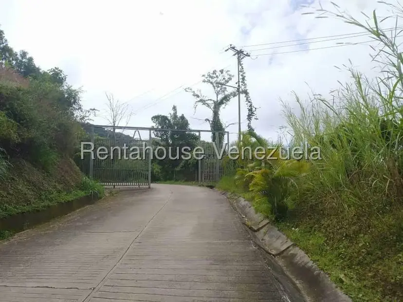 Comercial (Galpon - Deposito) en Venta en Parcelamiento Cortada del guayabo, Miranda