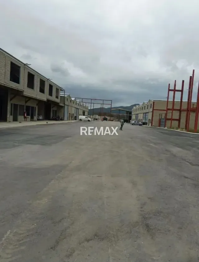 Venta de Galpon en San Diego Zona Industrial Monte Real de 1.800 mts2 - 9