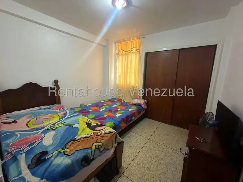 Apartamento (1 Nivel) en Venta en Los Teques, Miranda - 6