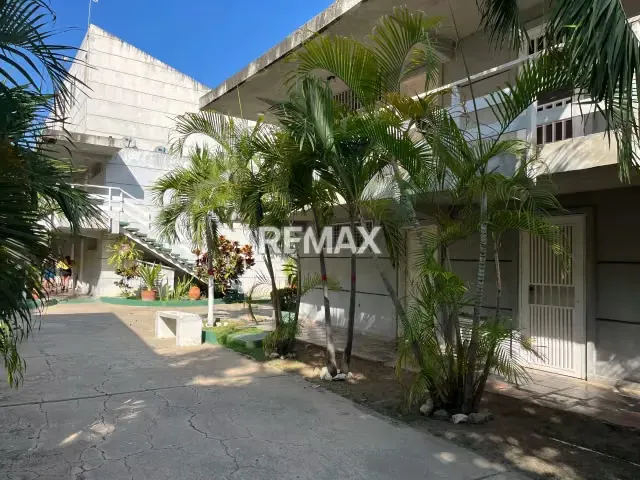 Apartamento en Alquiler - Planta Baja, ubicado en Conjunto Residencial Doral Beach - Lechería.