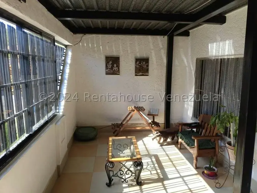 Casa (Duplex) en Venta en Betania, Miranda - 2