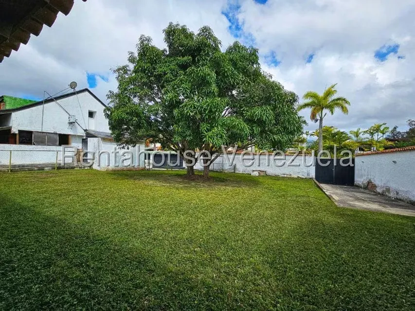 Casa (Duplex) en Venta en Lomas de La Lagunita, Distrito Metropolitano