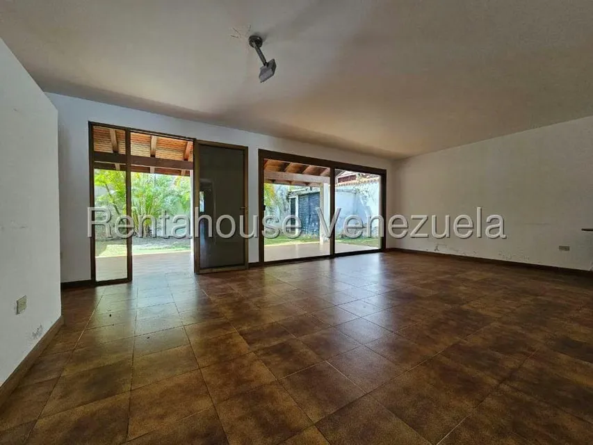 Casa (Duplex) en Venta en Lomas de La Lagunita, Distrito Metropolitano - 11