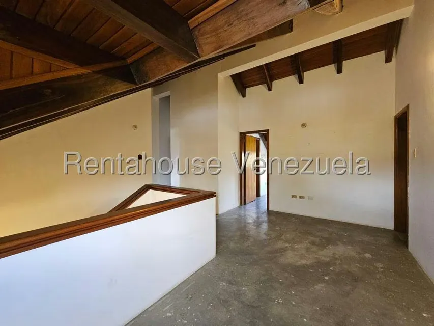 Casa (Duplex) en Venta en Lomas de La Lagunita, Distrito Metropolitano - 22