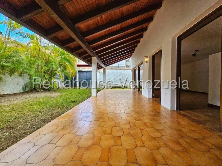 Casa (Duplex) en Venta en Lomas de La Lagunita, Distrito Metropolitano - 24