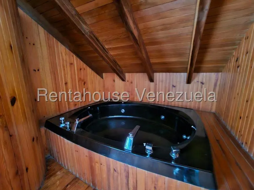 Casa (Duplex) en Venta en Lomas de La Lagunita, Distrito Metropolitano - 45