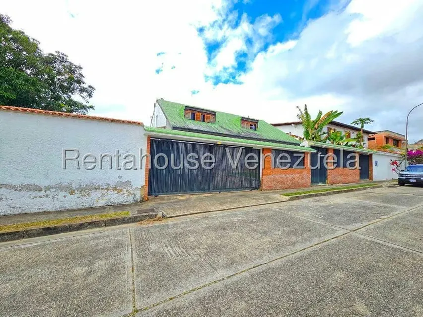 Casa (Duplex) en Venta en Lomas de La Lagunita, Distrito Metropolitano - 5