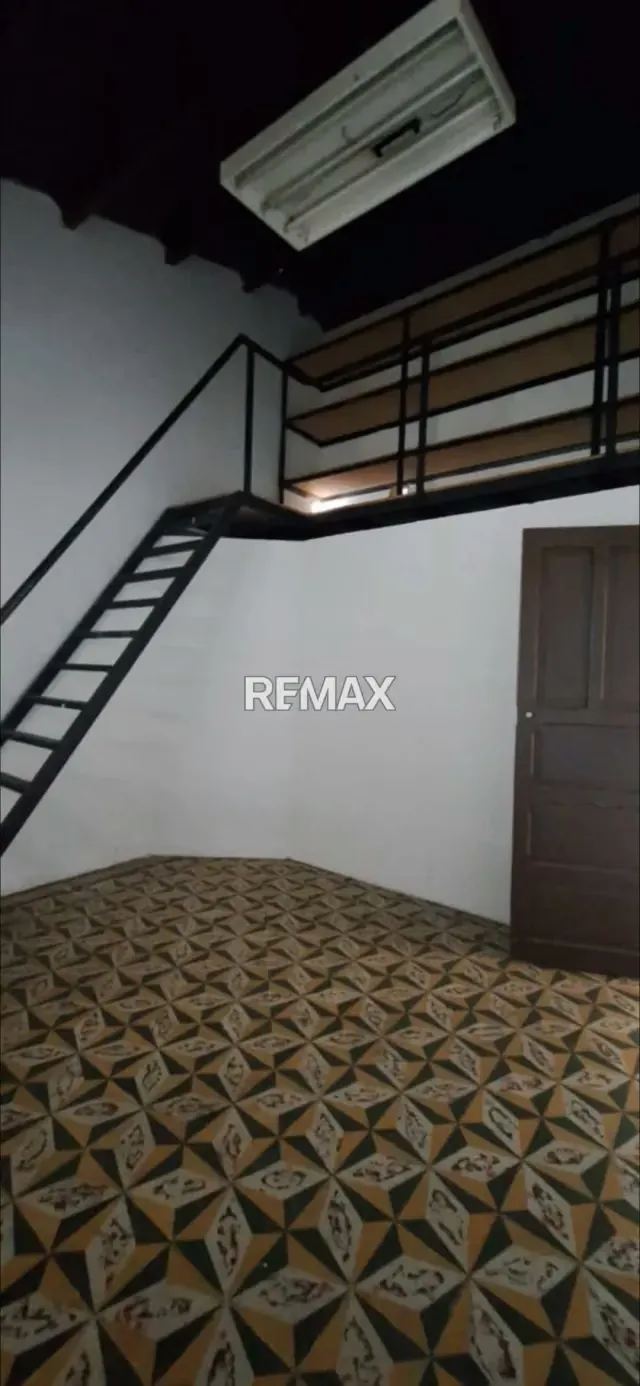 Vendo Casa Quinta en Sector Santa María, calle 71 con Av. 26. Diagonal al Colegio Martin Luther King - 4