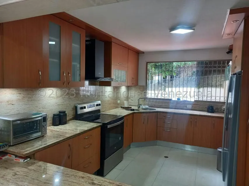 Casa (Duplex) en Venta en Lomas de Prados del Este, Distrito Metropolitano - 7