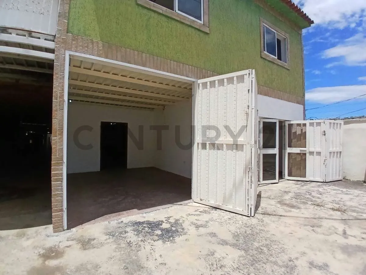 Local Comercial y Depósito en Porlamar muy cerca de la Av. Llano Adentro - 2