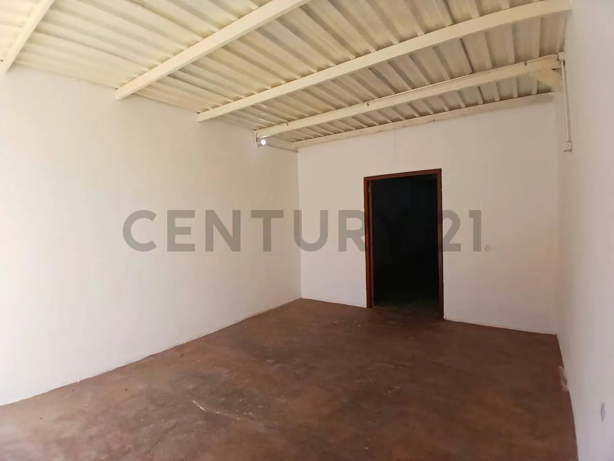 Local Comercial y Depósito en Porlamar muy cerca de la Av. Llano Adentro - 8