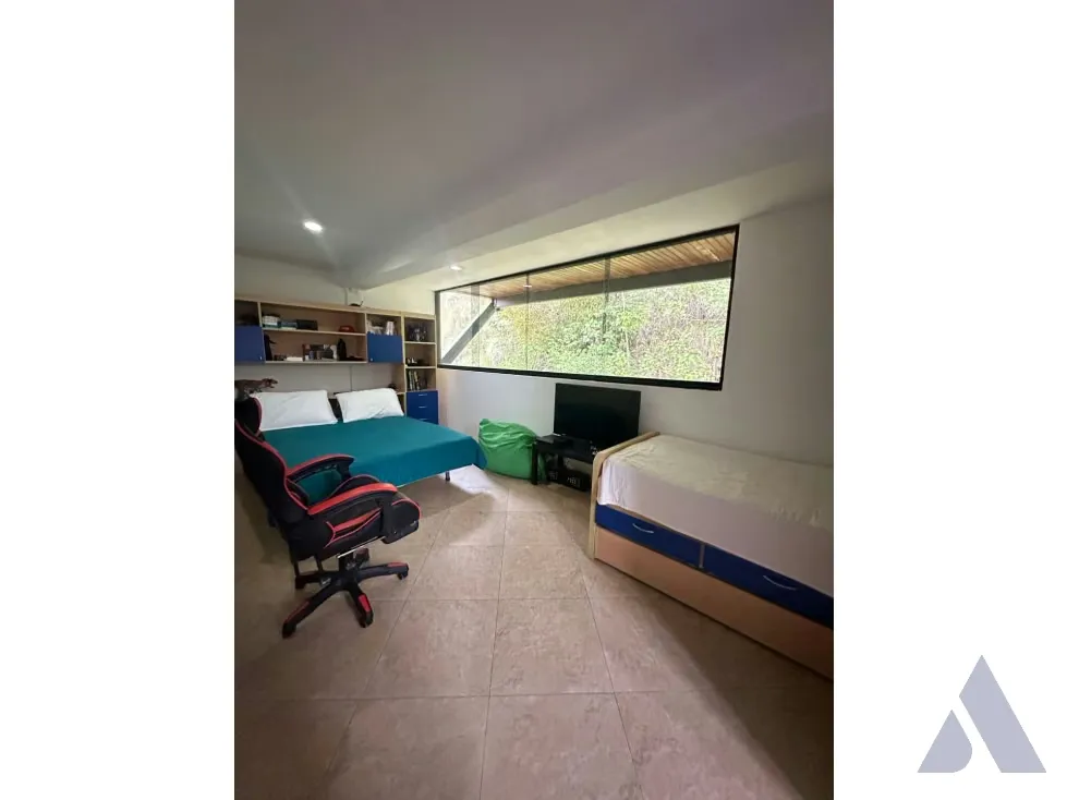 Vendo casa c/jardin en calle cerrada 337m2 Villanueva del Hatiilo 9005 - 7