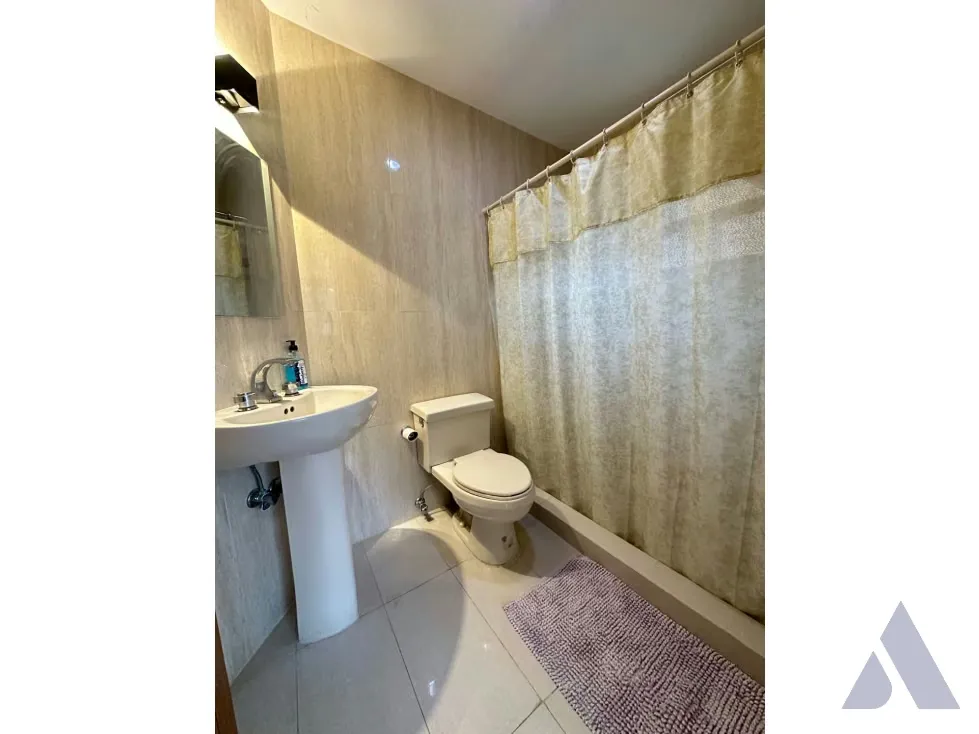 Vendo casa c/jardin en calle cerrada 337m2 Villanueva del Hatiilo 9005 - 9