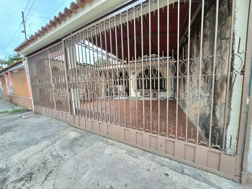 Casa (Duplex) en Venta en Centro, Lara - 2