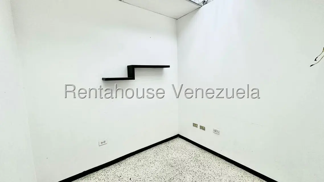 Local Comercial en Alquiler en Bello Monte, Distrito Metropolitano - 3