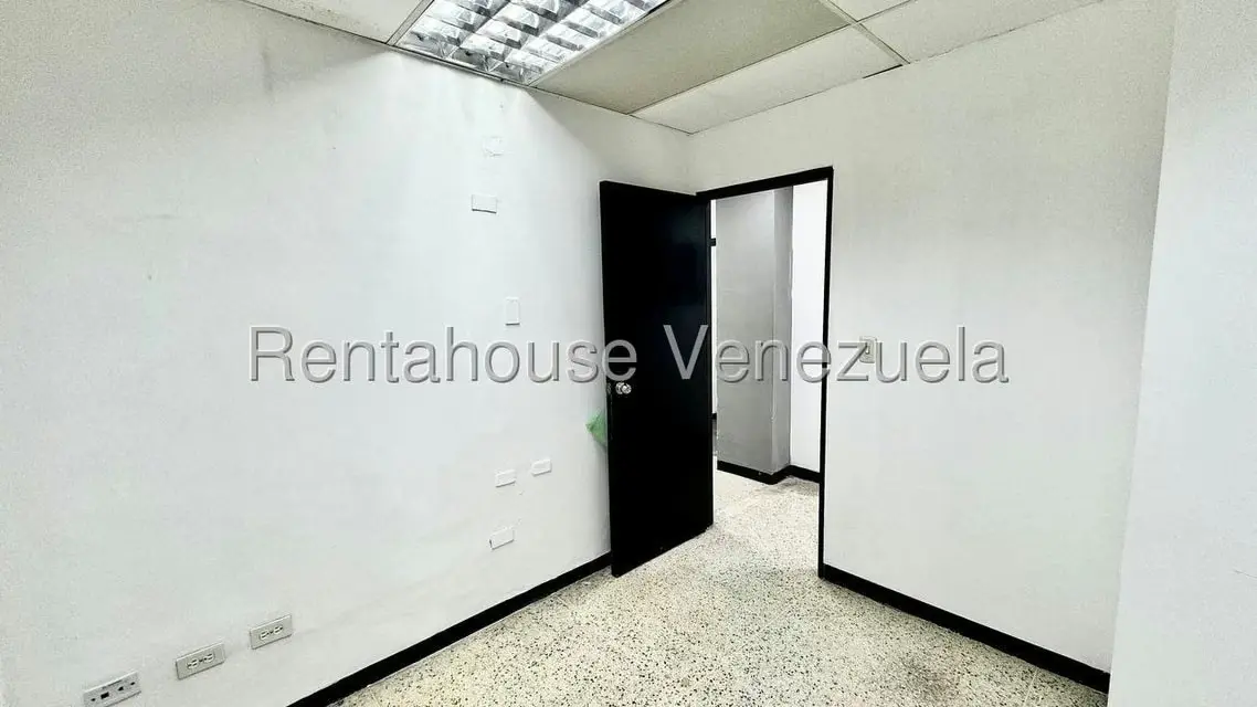 Local Comercial en Alquiler en Bello Monte, Distrito Metropolitano - 6