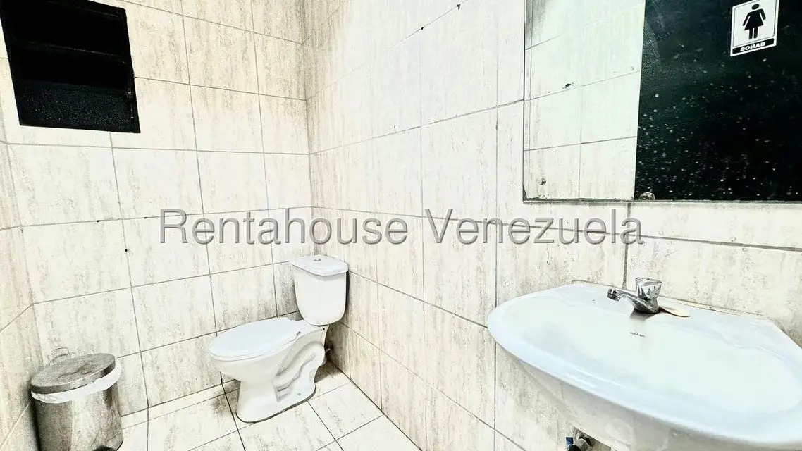 Local Comercial en Alquiler en Bello Monte, Distrito Metropolitano - 8