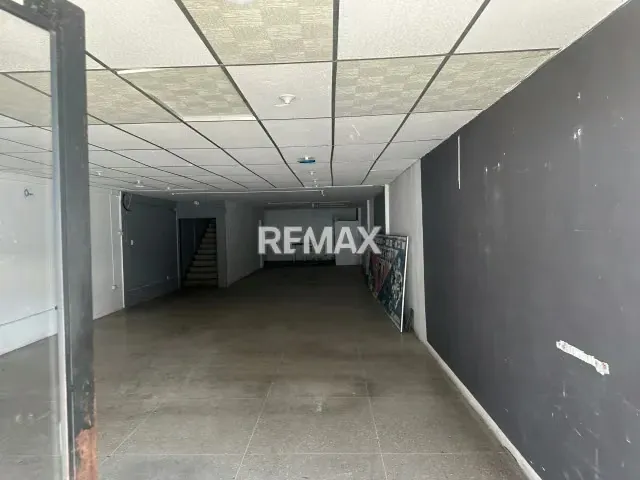 Se alquila amplio y estratégico local comercial de 153,04 m² ubicado en el concurrido sector Palito de Acarigua. - 3