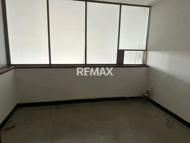Se alquila amplio y estratégico local comercial de 153,04 m² ubicado en el concurrido sector Palito de Acarigua. - 7
