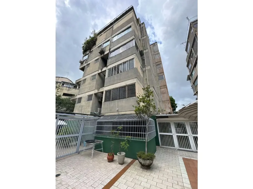 Edificio, Las Mercedes, Mun. Baruta.