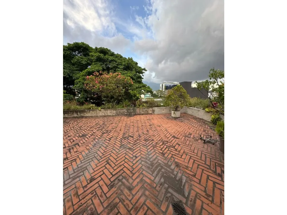 Edificio, Las Mercedes, Mun. Baruta. - 23