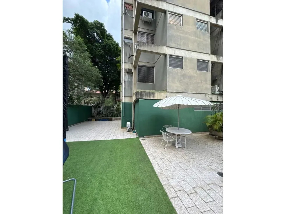 Edificio, Las Mercedes, Mun. Baruta. - 4