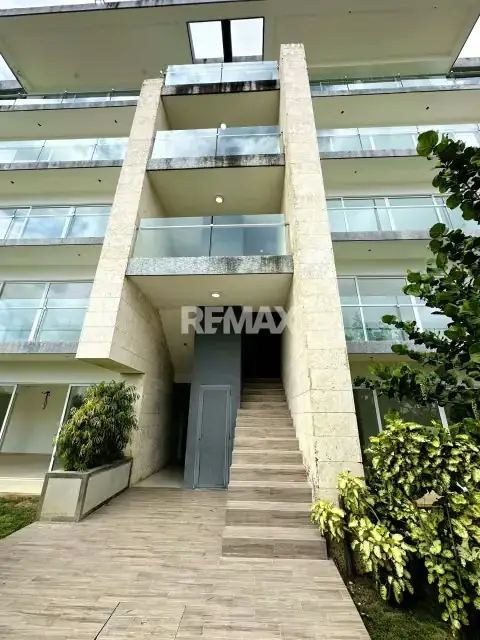 EN VENTA APARTAMENTO COMPLETAMENTE EN OBRA BLANCA, EN EL EXCLUSIVO CONJUNTO PUERTO MORROCOY